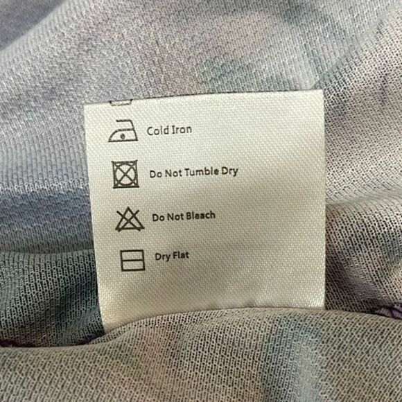 New Womens Medium Tank Top Purple V Neck handkerchief Hem - Picture 15 of 16